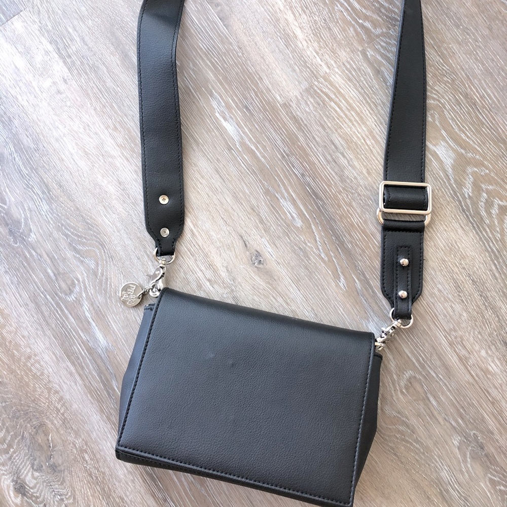 Vegan Leather Purse Made From Cactus Plants!